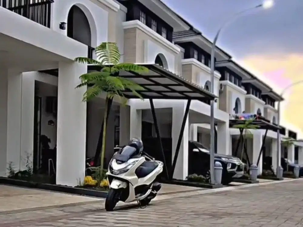 Rumah mewah 2 lantai banyumanik kota semarang