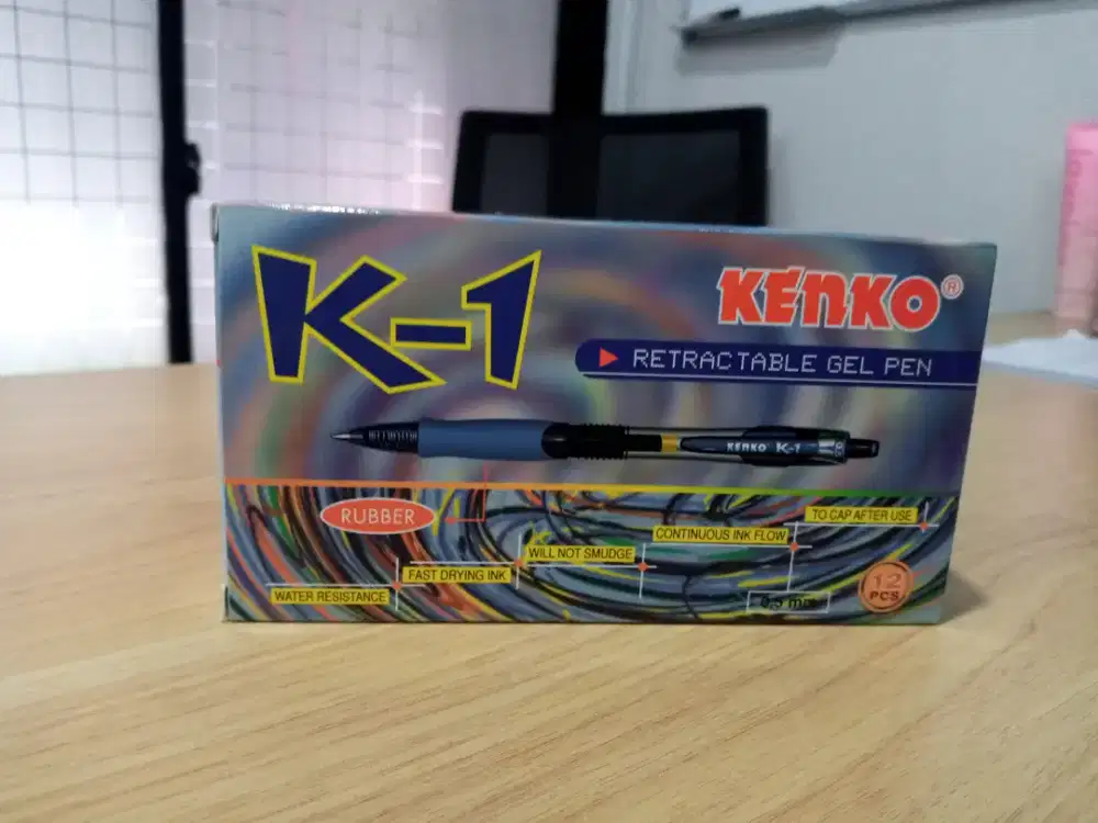 Pulpen biru kenko