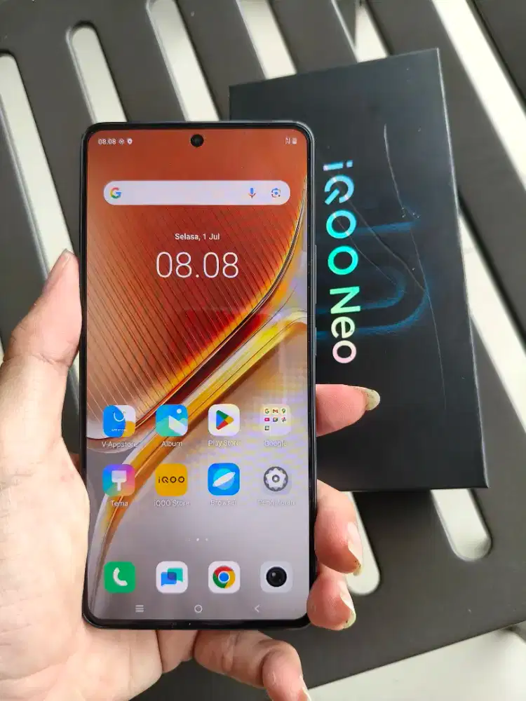 IQOO NEO 10 5G 8/256 RESMI MULUS
