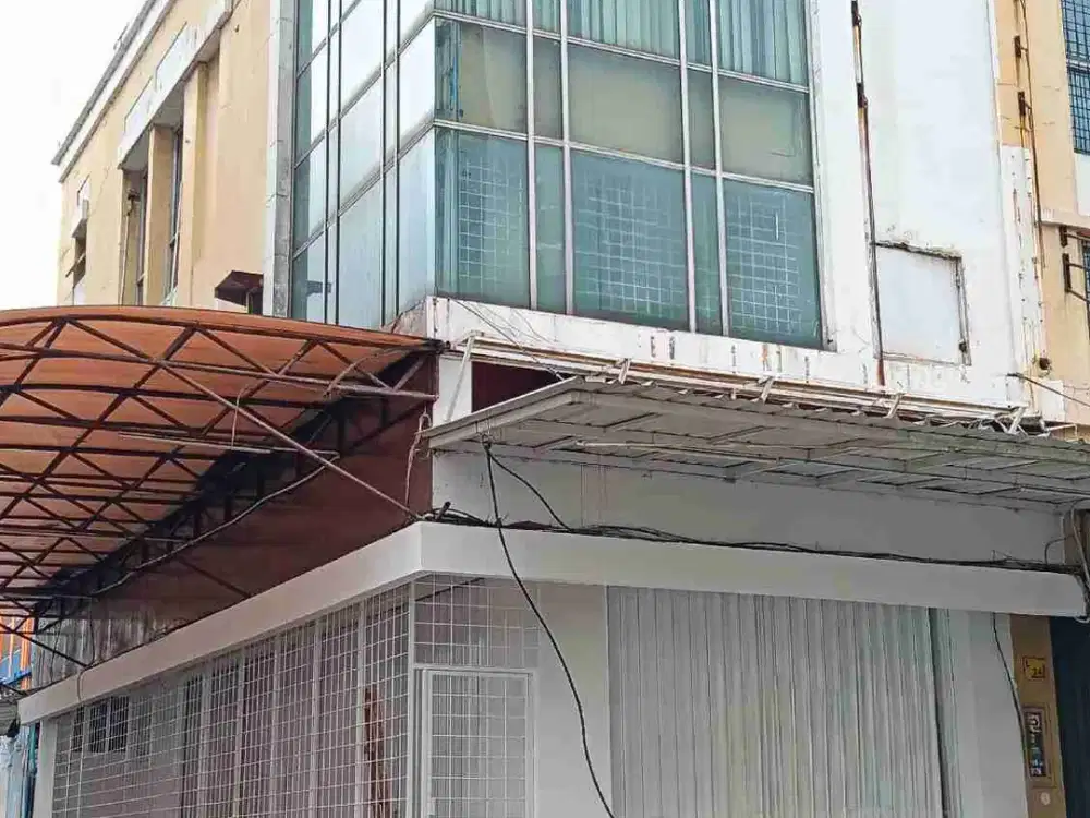 Ruko usaha Hoek udah renov siap pakai 5 lantai dijual Cempaka Mas Jakarta Pusat