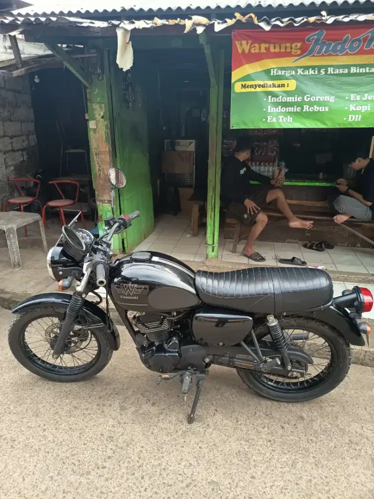 kawasaki w175 blackstyle