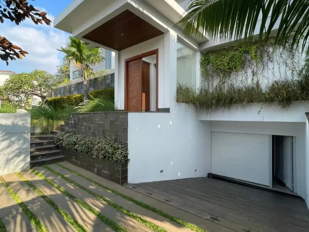 FOR SALE – Rumah Modern Resort Mewah di Pondok Indah dengan Private Lift & Swimming Pool