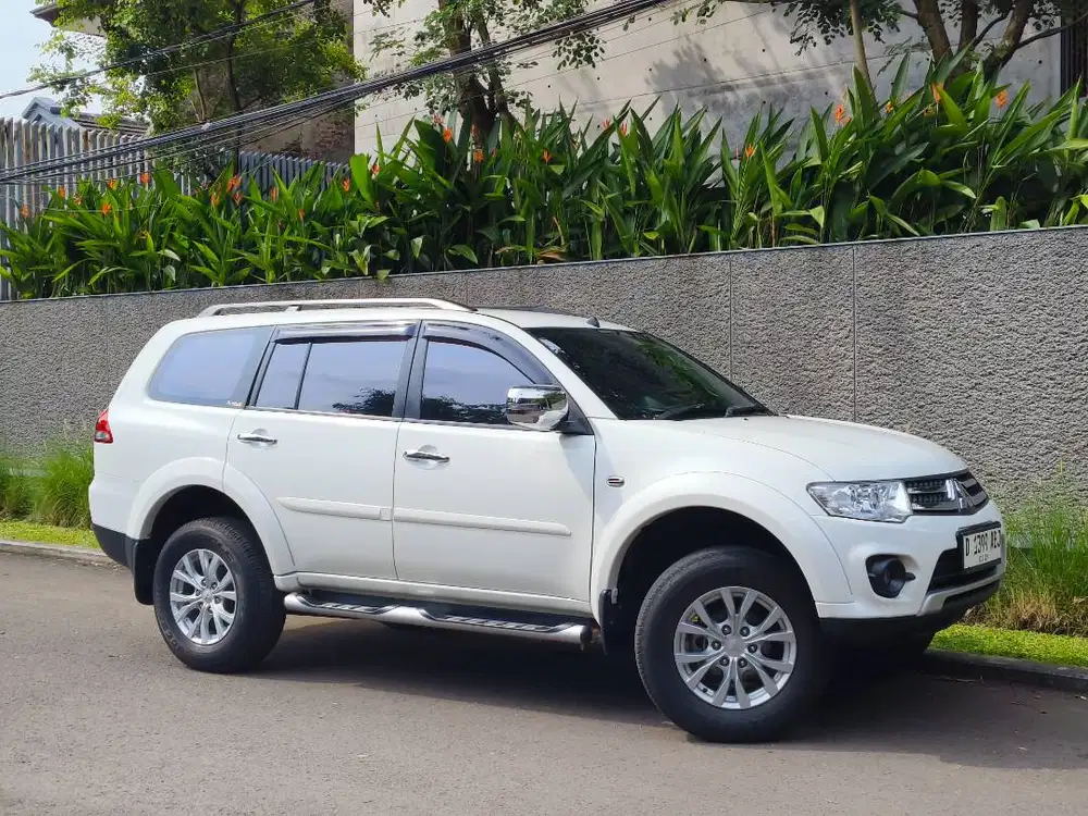 mitsubishi pajero sport exceed at matic 2013 putih mulus bandung