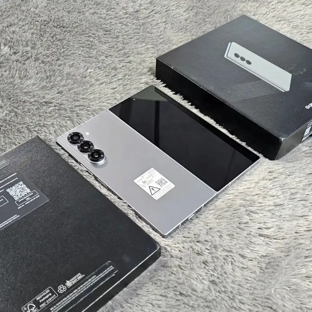 Samsung Galaxy Fold 6 Silver 512Gb muluuus