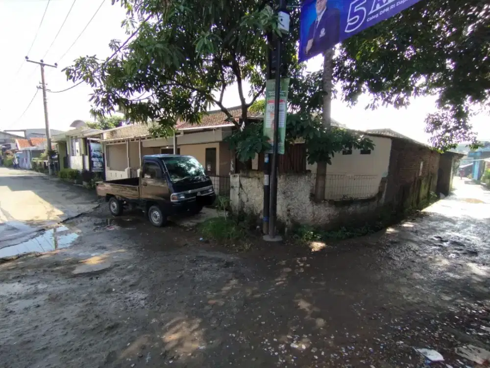 Rumah Dekat ke Pusat Perbelanjaan Miko Mall di Nata Endah