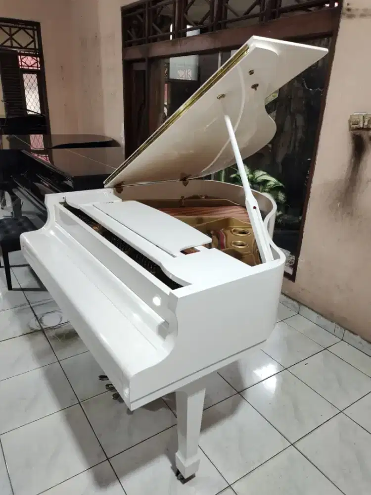 Beby grand piano WAGNER GP-148 warna putih