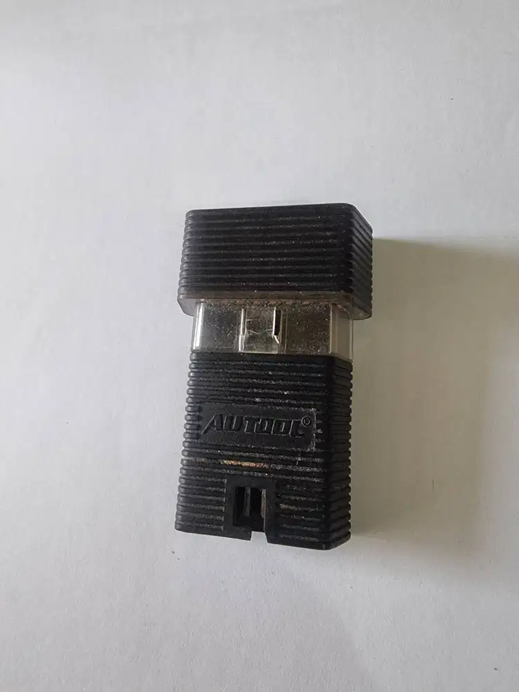 System diagnostik mobil Launch X-431 dengan software **TANPA TABLET**