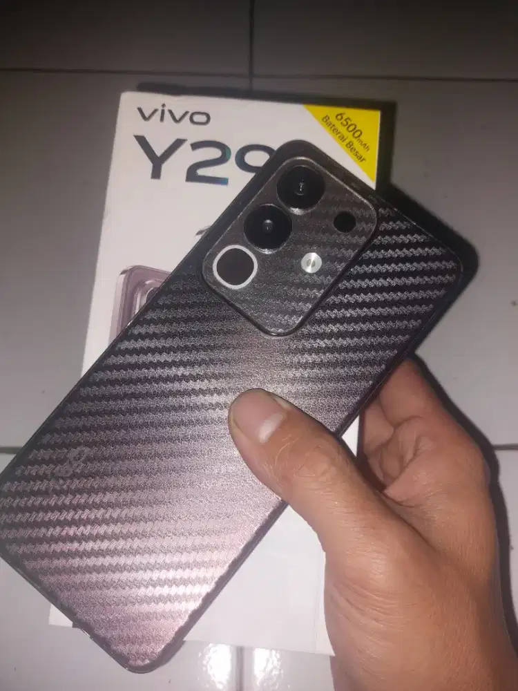 Vivo y29 8/256 mlus gransi on