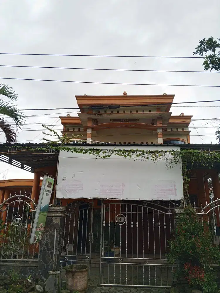 Jual Rumah 2 lantai lokasi strategis dekat kantor kelurahan ketami