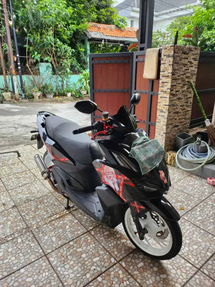 vario 160 2022 hitam