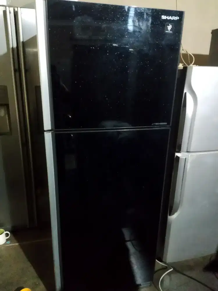 Kulkas Sharp 2 Pintu J Tech Inverter 350L Mulus