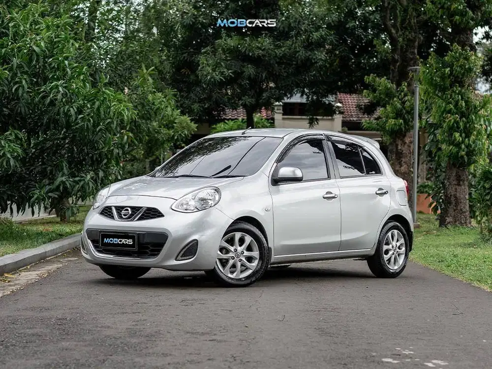 CASH TERMURAH!! NISSAN MARCH XS 1.2 AT 2017 MOBCARS MATIC