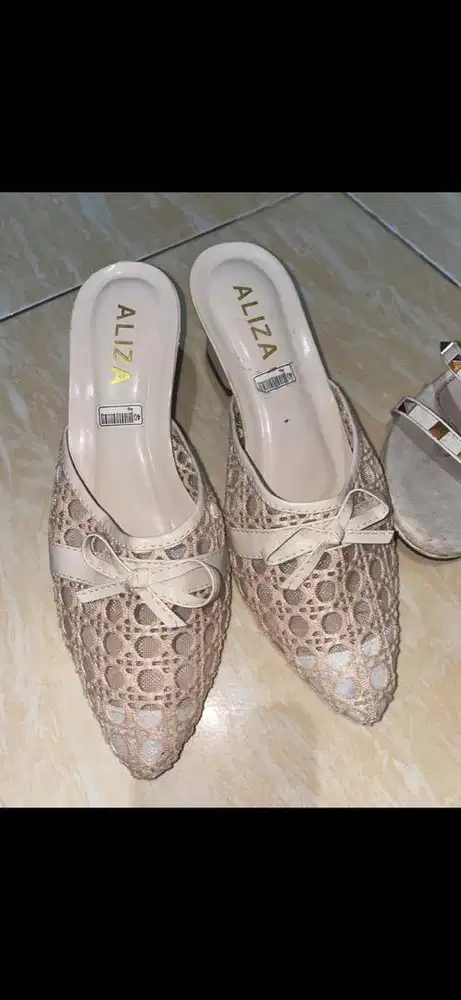 JUAL Sepatu HELS MERK