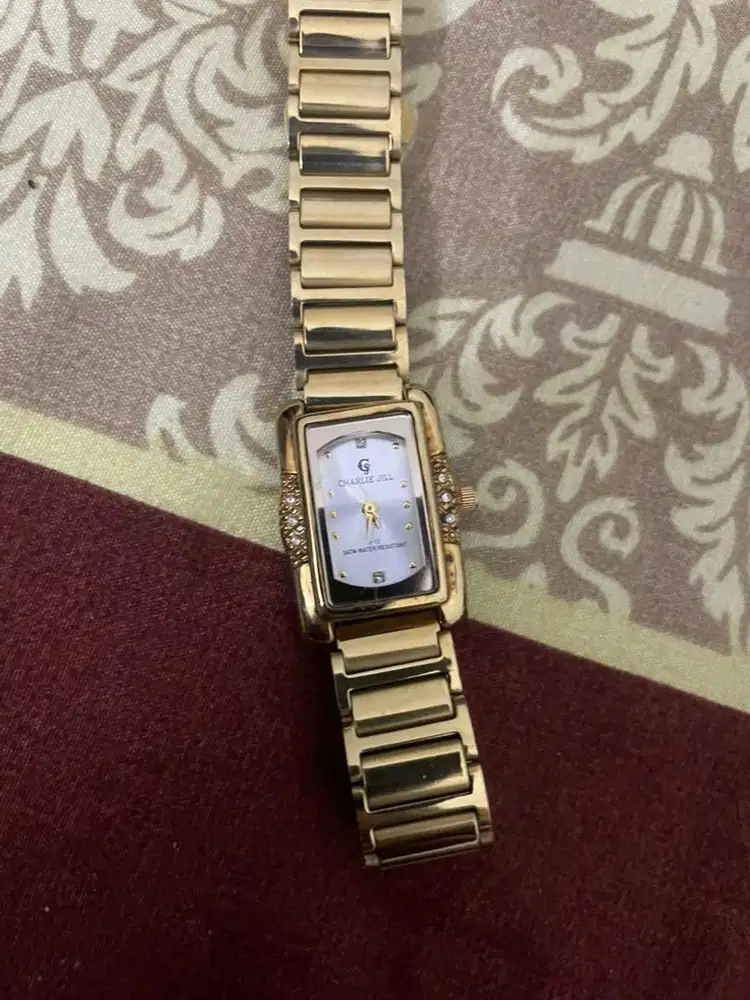 Jam tangan CHARLIE JILL GOLD (wanita)