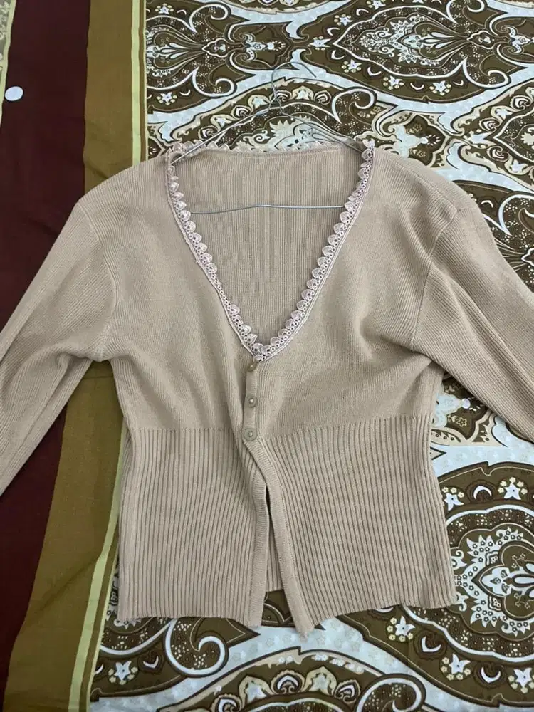 Outer crop wanita CREAM nyaman