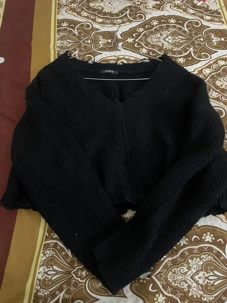 Atasan crop warna hitam cantik