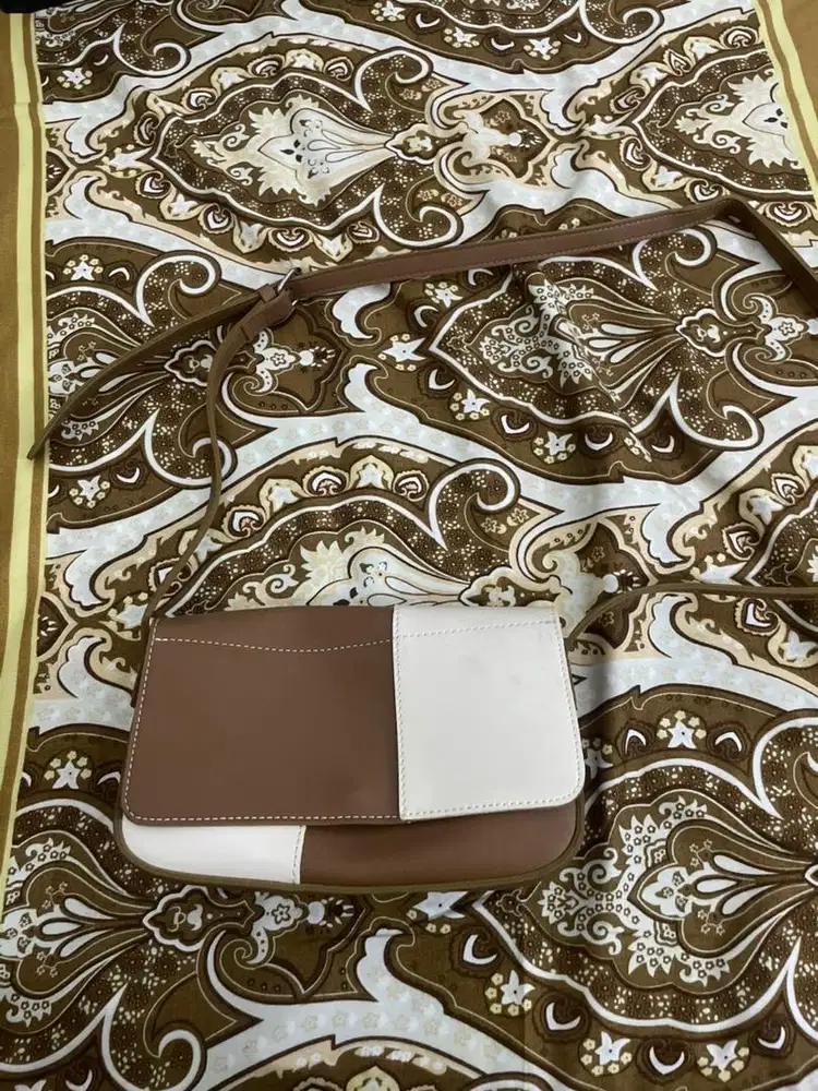 Tas wanita warna cokelat cantik