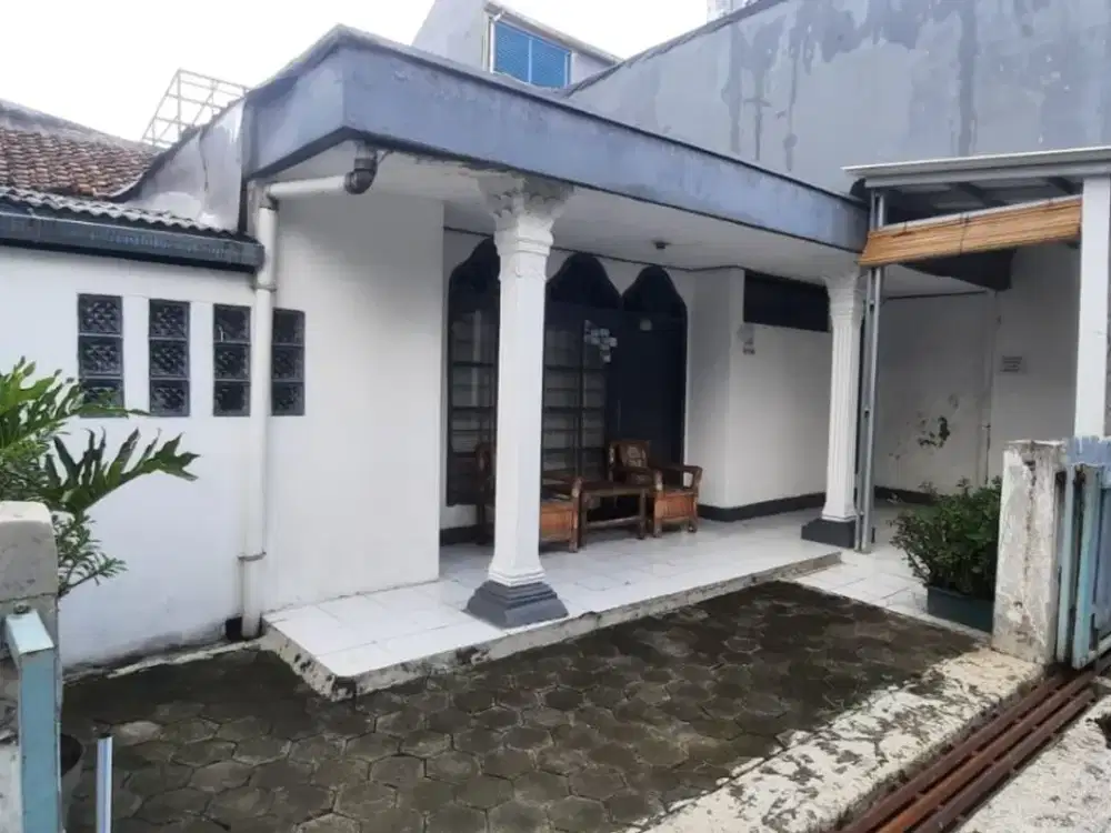 Jual cepat rumah ex. kantor Jl. sekelimus terusan buahbatu bandung