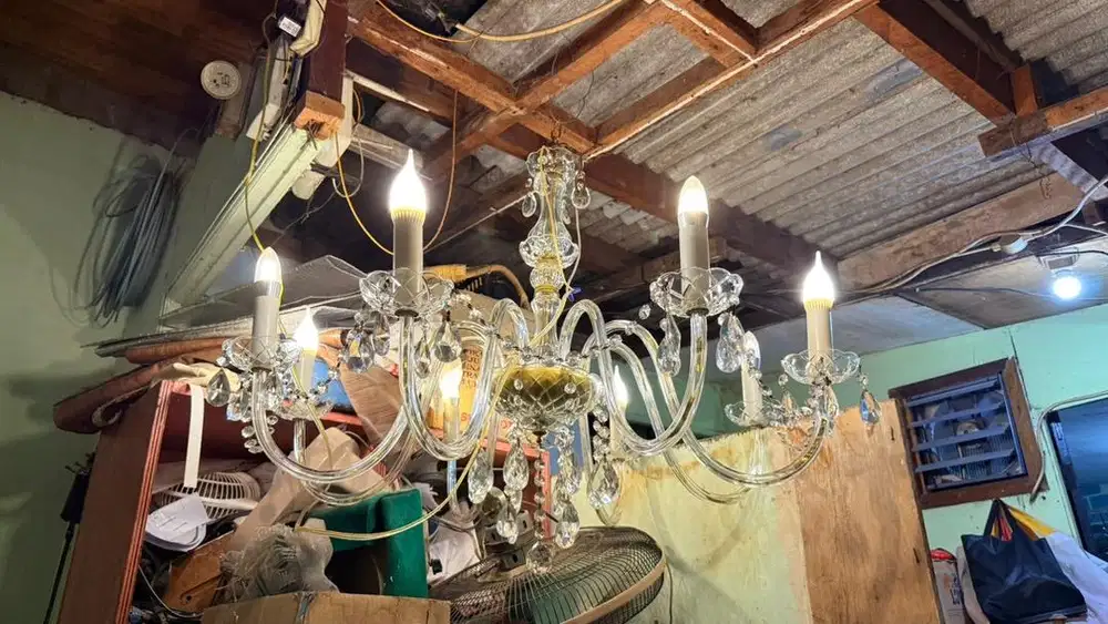 Lampu kristal gantung italy