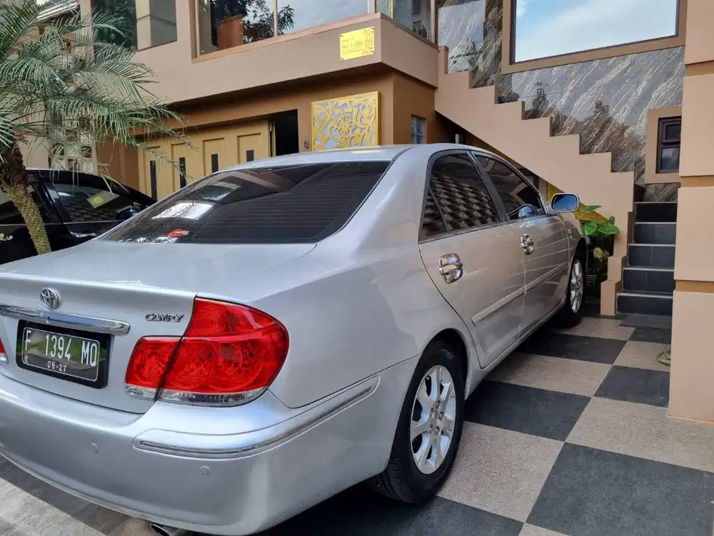 DIJUAL SEGERA, MOBIL SEDAN TOYOTA CAMRY