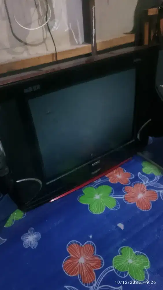 di jual TV akari slim 21