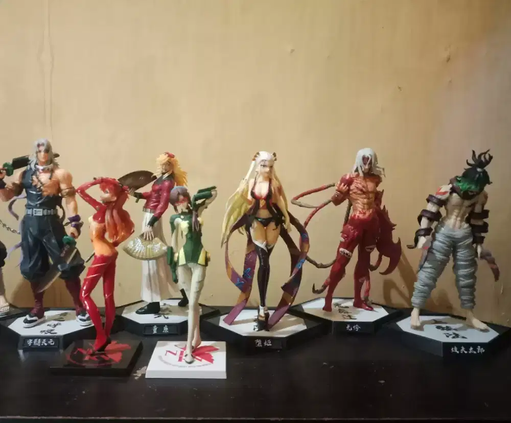 7 Action Figure 5 Demon Slayer + 2 Evengelin