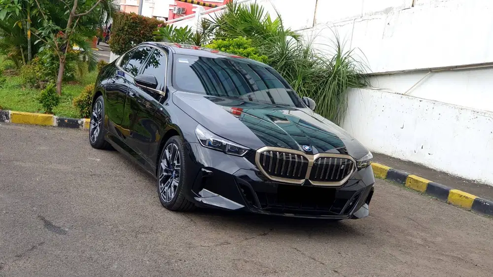 [ GARANSI 5TH ] BMW i5 i 5 eDrive 40 eDrive40 M Sport G60 2024/2025