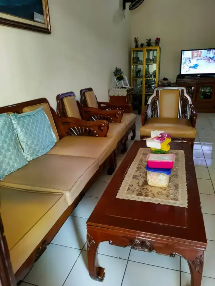 Kursi Tamu Kayu Satu Set