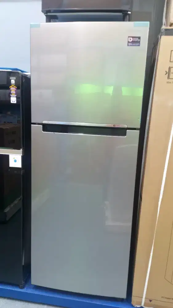 Kulkas Samsung inverter