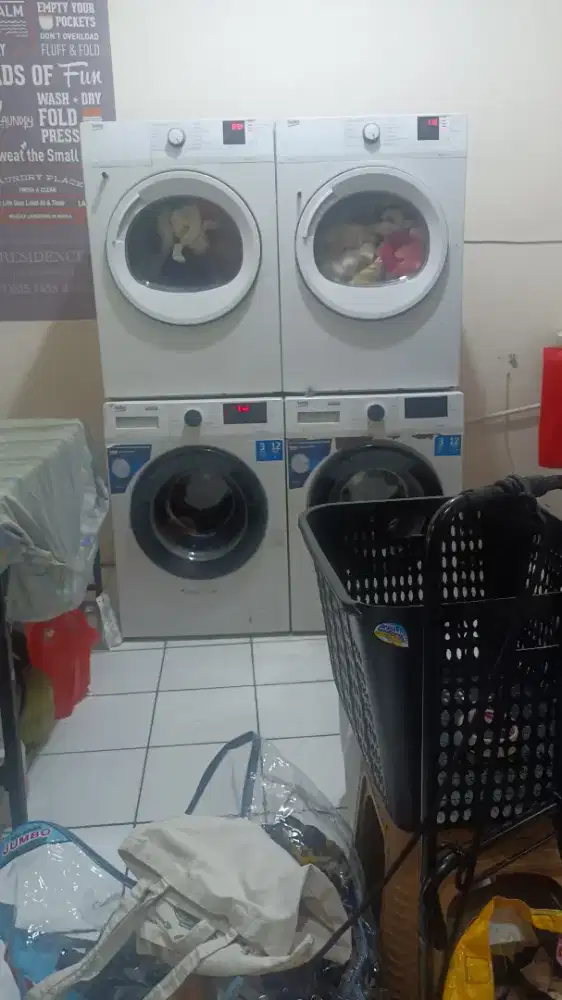 Karyawan Laundry Wanita