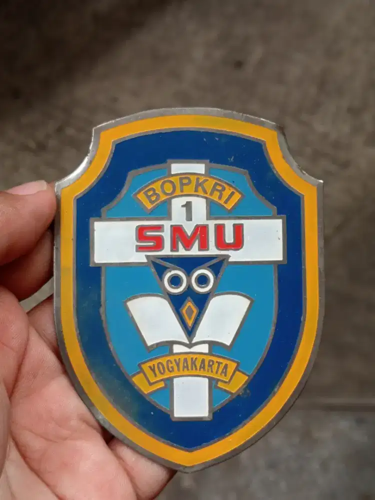 Emblem Badge Kuningan Vintage SMU Bopkri 1 Bosa Yogyakarta