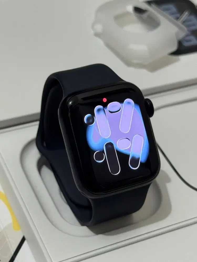 Apple Watch SE Gen 2 40mm Midnight Fullset Garansi On (Juli 2026)