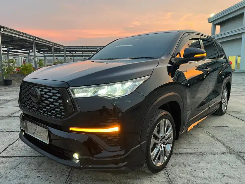 Toyota zenix 2025 hybrid Q TSS