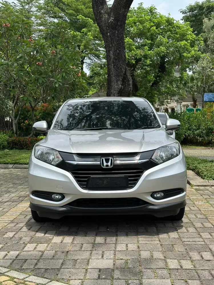 Honda HR-V 2015 S Silver Metalik