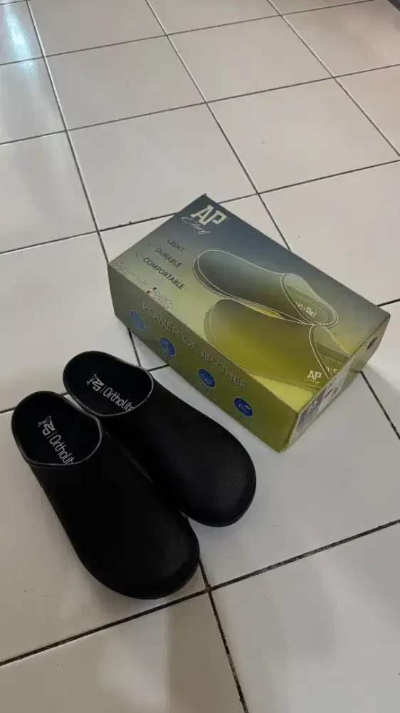 Sepatu AP Booth Chef