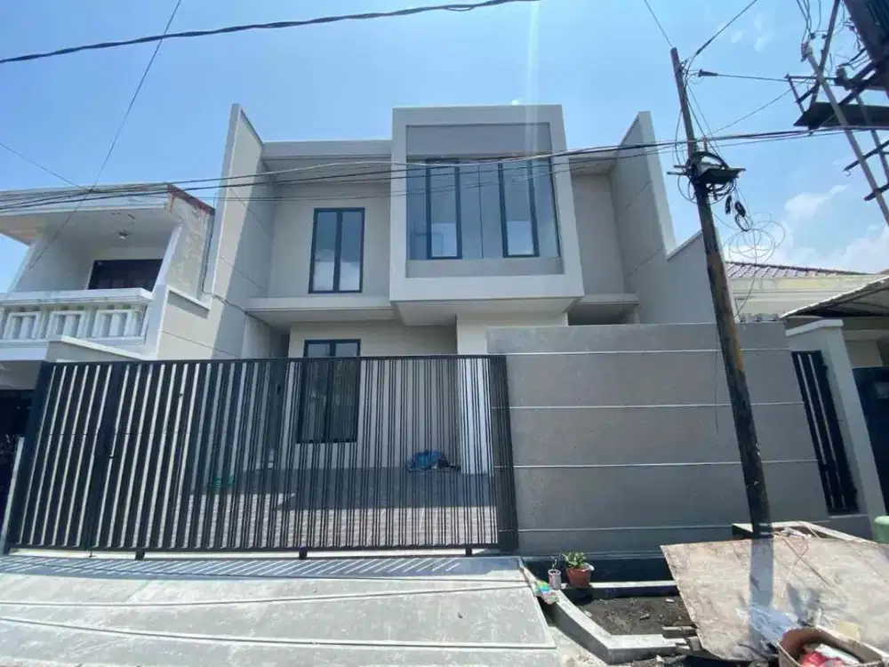 Rumah Baru Minimalis Manyar Tirtoasri