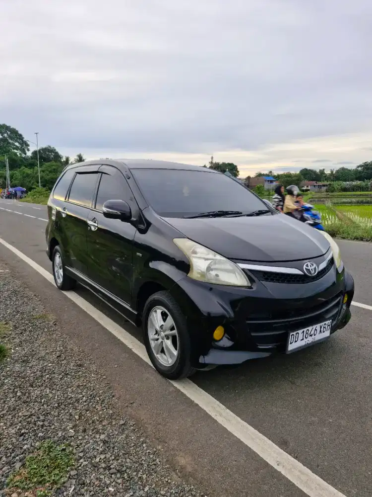 Avanza veloz matic 2013