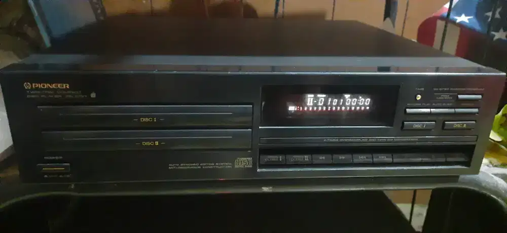 Double Tray Pemutar CD / CD Audio Player