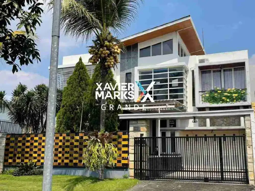 DIJUAL RUMAH MEWAH FULL FURNISHED DI ARAYA GOLF MALANG