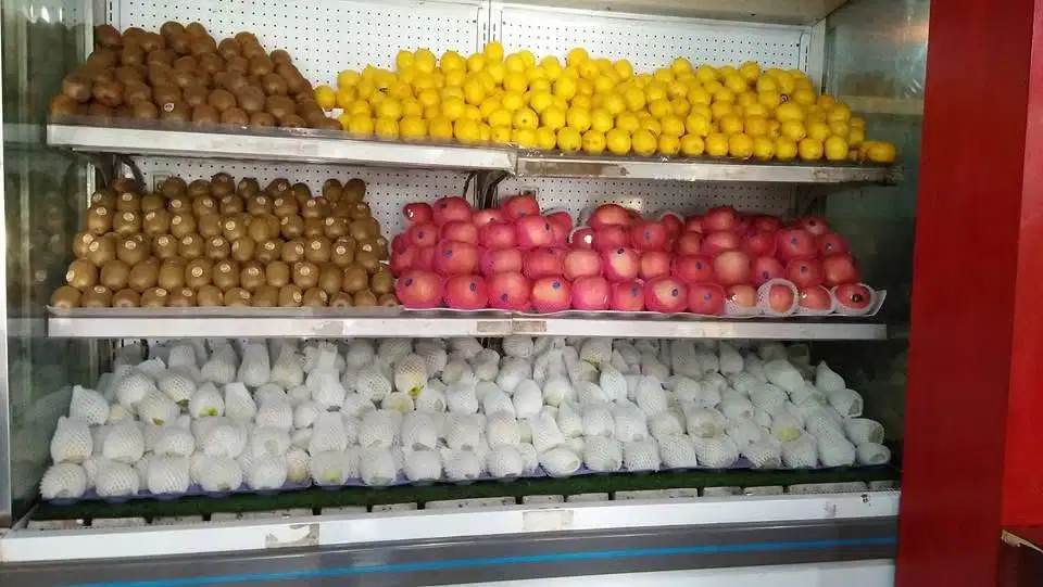 Showcase terbuka supermarket