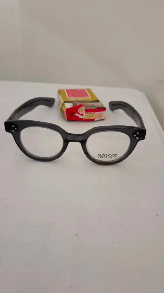 Kacamata original MOSCOT.