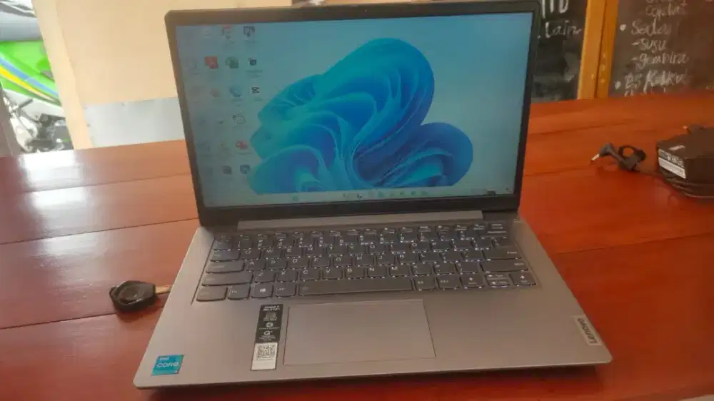 Lenovo Ideapad slim 3 14itl6