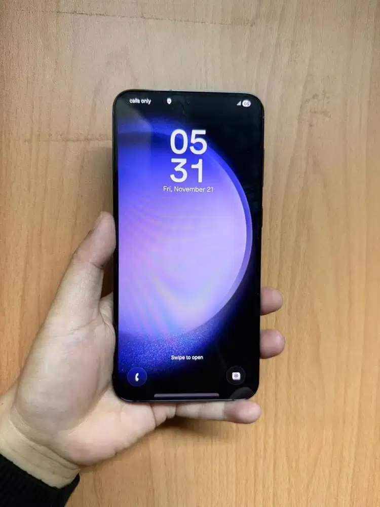 Samsung S23 plus 8/512 Resmi