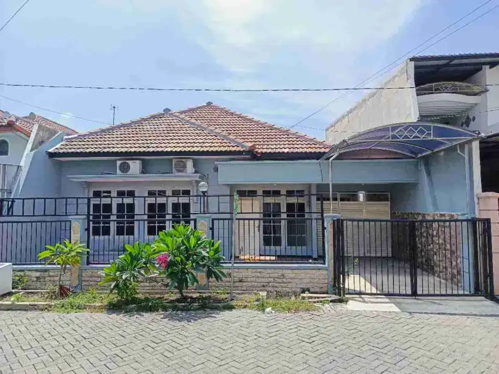 Disewakan rumah Manyar