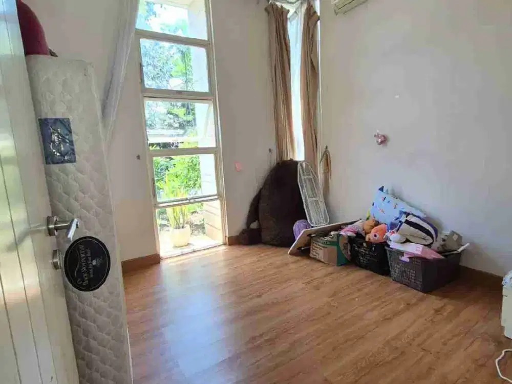 Dijual Rumah Malibu Beach FURNISH Pakuwon City, Row jalan 3 mobil