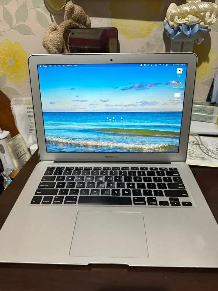 Macbook Air 2017 (GOOD CONDI)