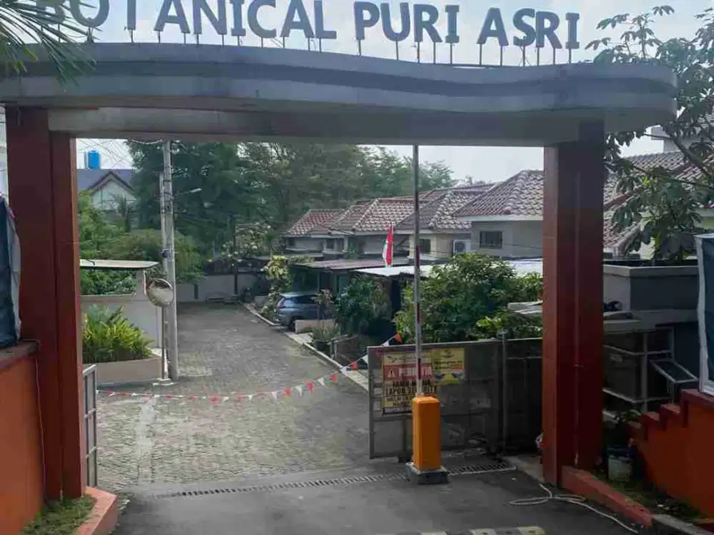 Jual rumah 2 lantai, di Botanical Puri Asri, Tanah Baru, Depok