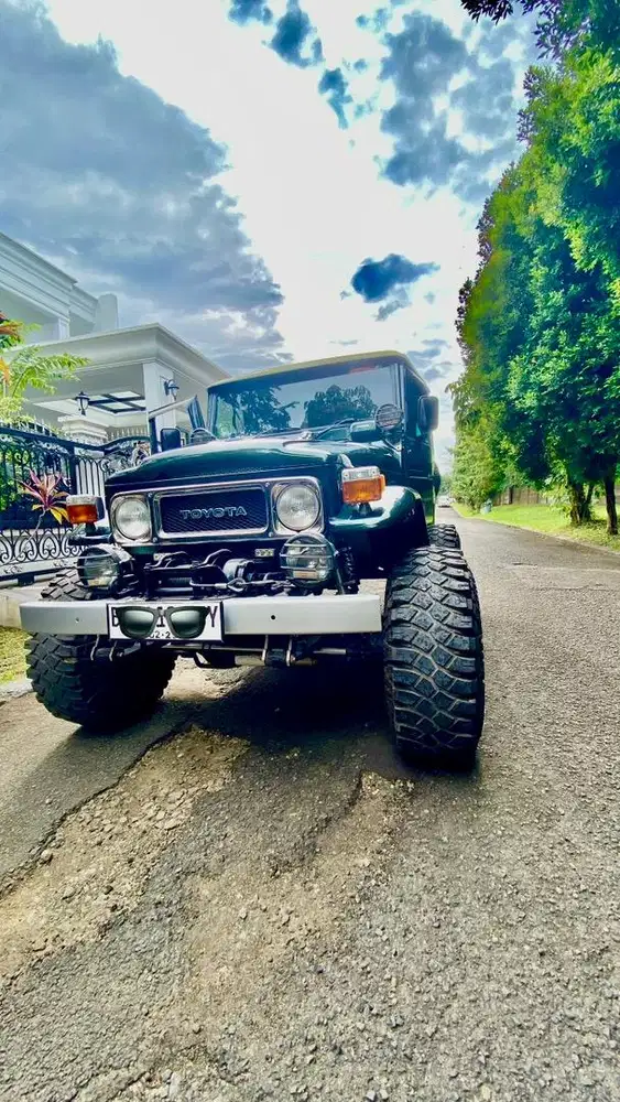 TOYOTA LAND CRUISER FJ40 1981 Bensin ISTIMEWA!!! FULL Restorasi