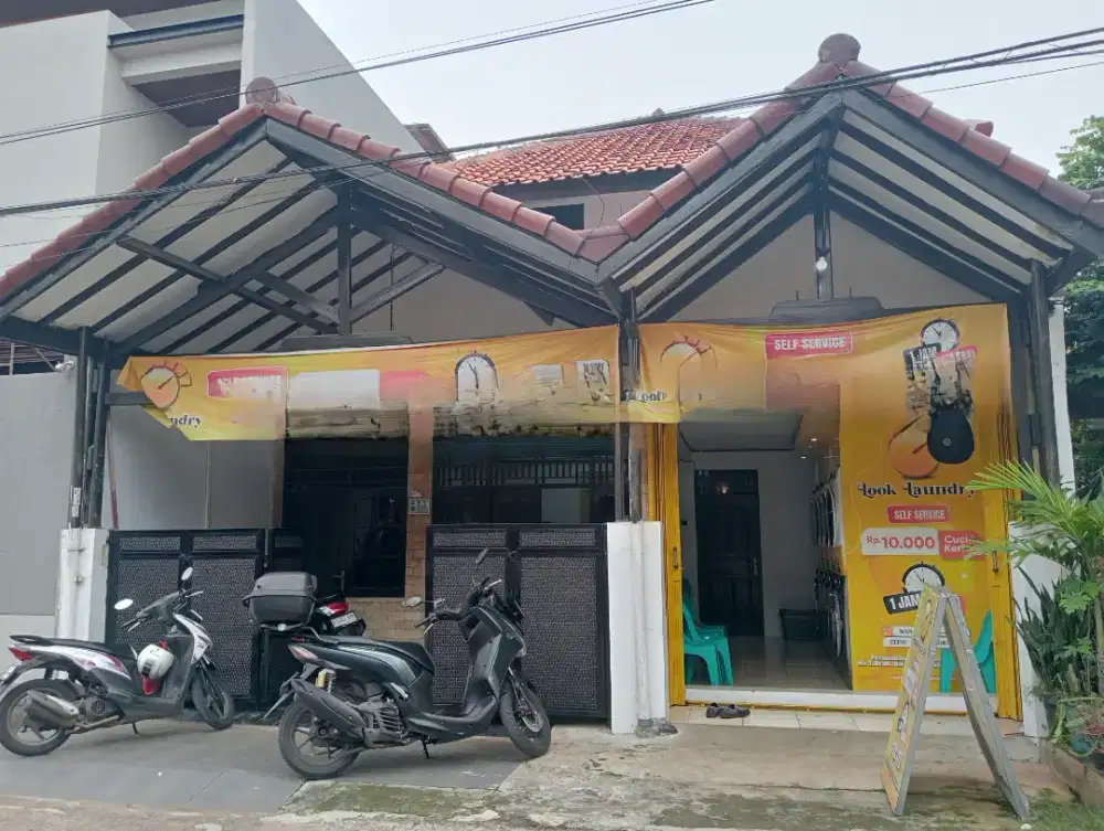 DIJUAL MURAH RUMAH DUA LANTAI DALAM KOMPLEK