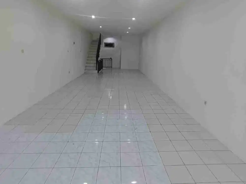 Sewa ruko Mutiara 2,5 lantai, di  Jl. Tole Iskandar, Sukmajaya Depok